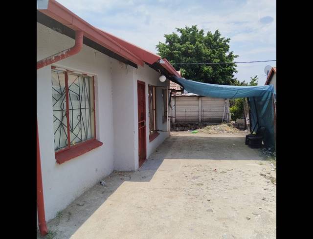 3 BEDROOM HOUSE FOR SALE IN MERITENG